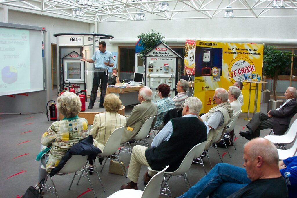 Vortrag zum Thema "Sicherheit zu Hause" im ehemaligen WVV-Kundenzentrum