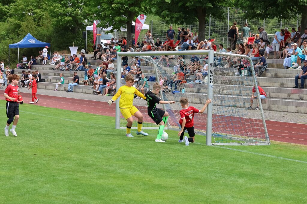 Spielaction beim WVV U11-Jugendfußballturnier